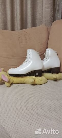 Фигурные коньки risport 240