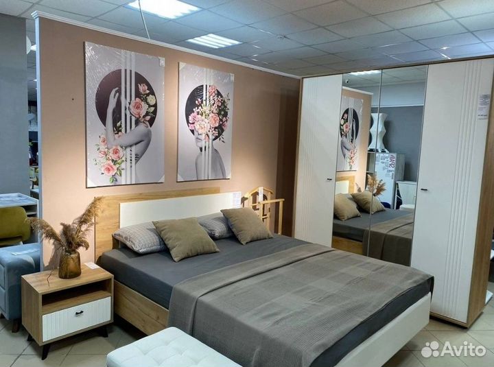 Стенка в гостиную