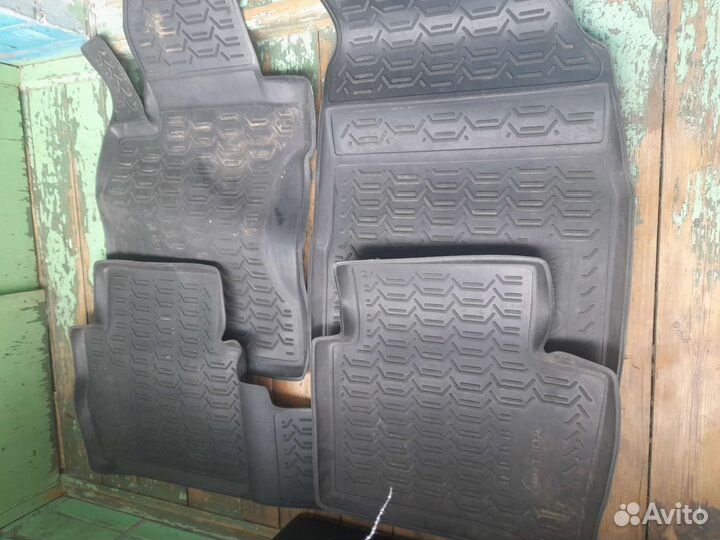 Автомобильные коврики Ниссан tiida