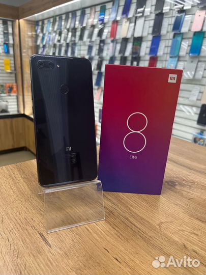 Xiaomi Mi 8 Lite, 4/64 ГБ