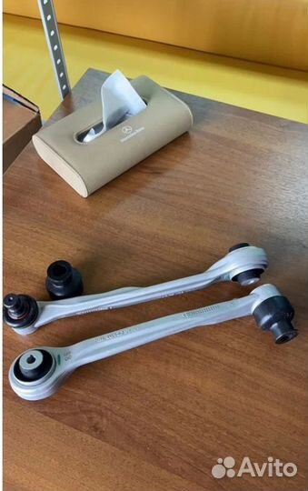 Рычаг передней подвески 4M0407505B audi