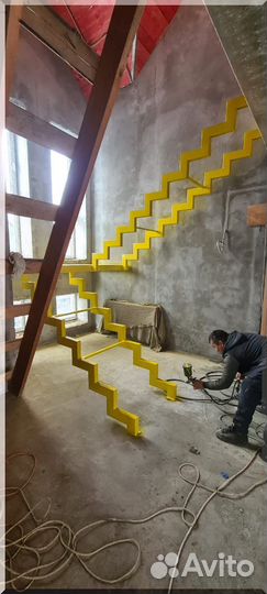 Лестница на второй этаж металлический каркас
