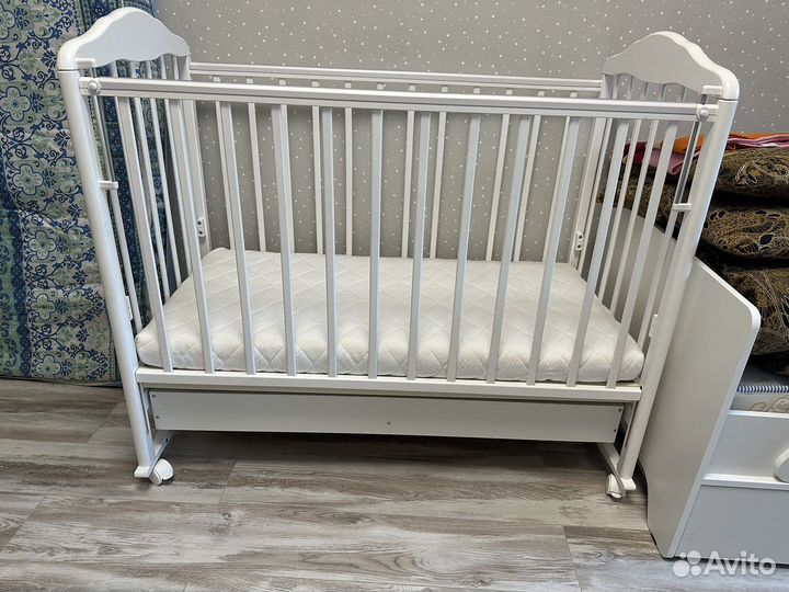 Кровать детская с матрасом