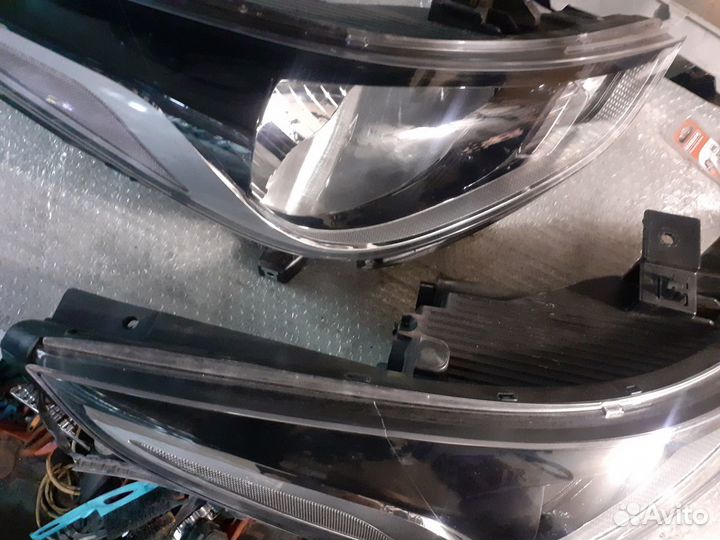 Фара передняя левая Hyundai Solaris 2