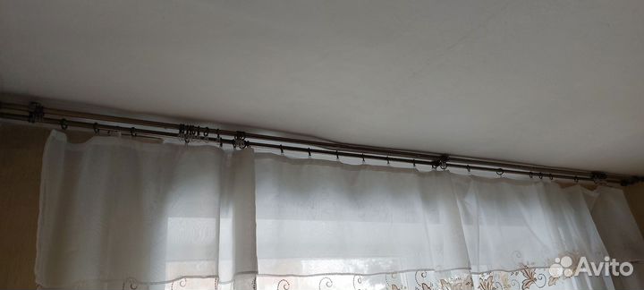 Карниз и тюль