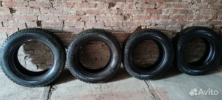 Dunlop Grandtrek Ice 02 235/65 R17