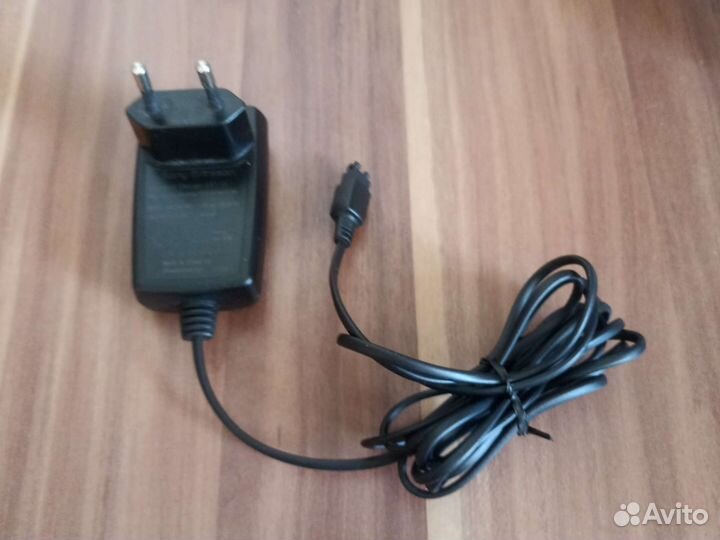 Зарядное устройство для телефона Sony Ericsson