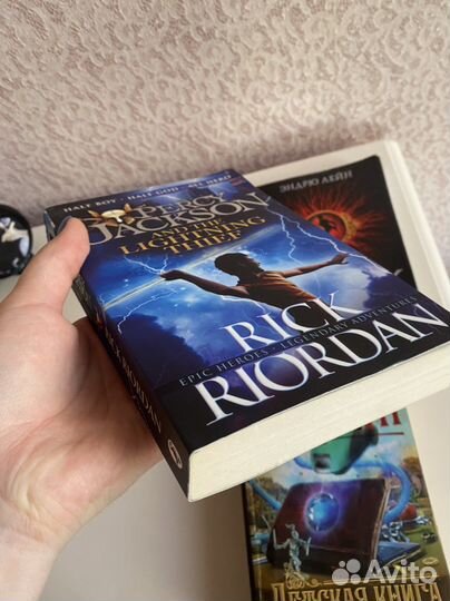 Книга шерлок холмс, перси джексон,Акунин