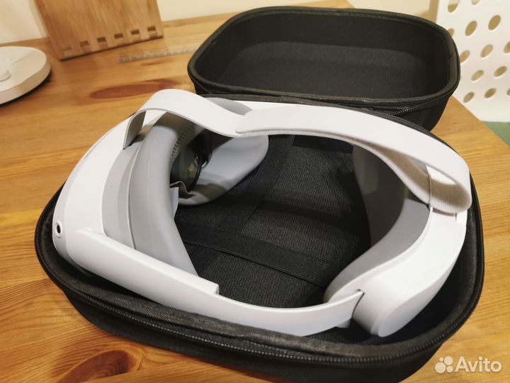 Кейс для Pico 4