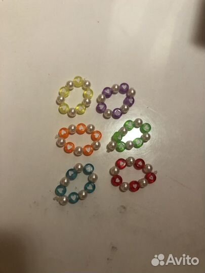 Кольца из бусин