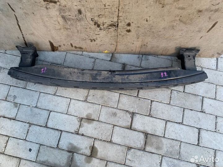 Усилитель бампера задний Volkswagen Jetta 5