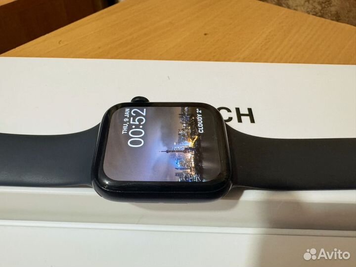 Часы apple watch se 44 mm 2024