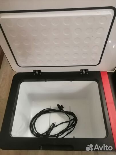 Автомобильный холодильник бу 12/24вт