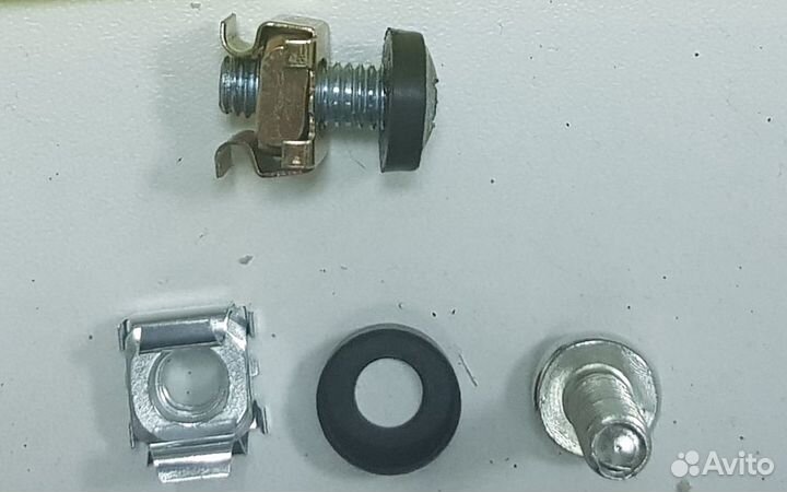 Набор винт-шайба-гайка М6