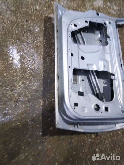 Дверь передняя левая Renault Megane 2 (2002-2009)