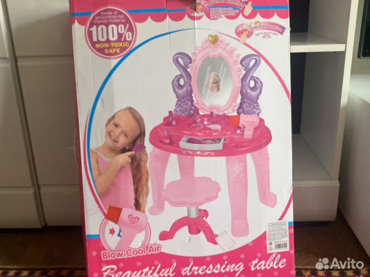 Туалетный столик для девочки