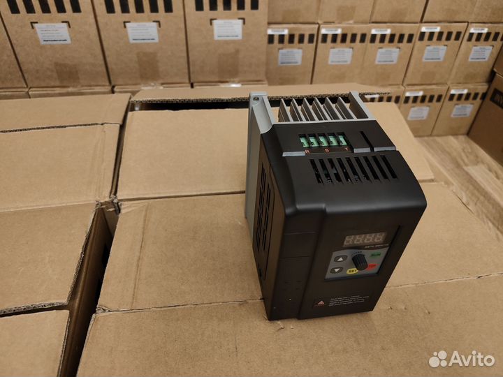 Преобразователь частоты М222Т4В-150 2.2кВт 380В