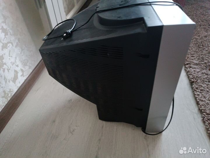 Телевизор+полка в подарок