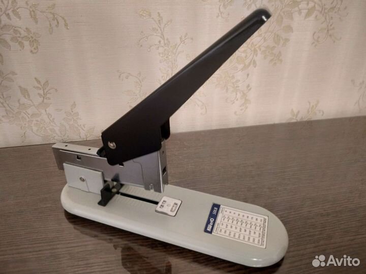 Степлер Мощный