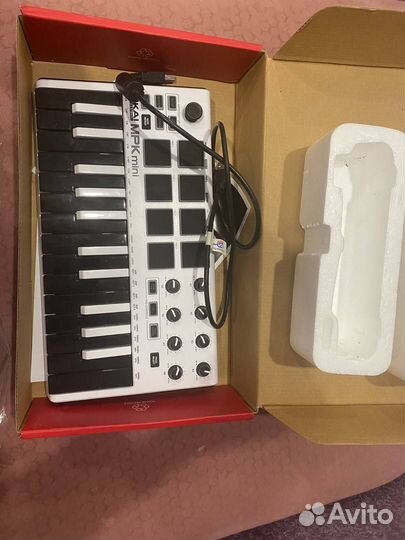 Akai MPK mini MK2 миди клавиатура
