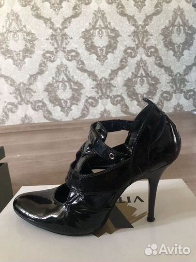 Продам туфли женские