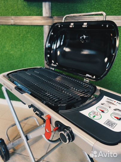 Портативный газовый гриль Weber Traveller