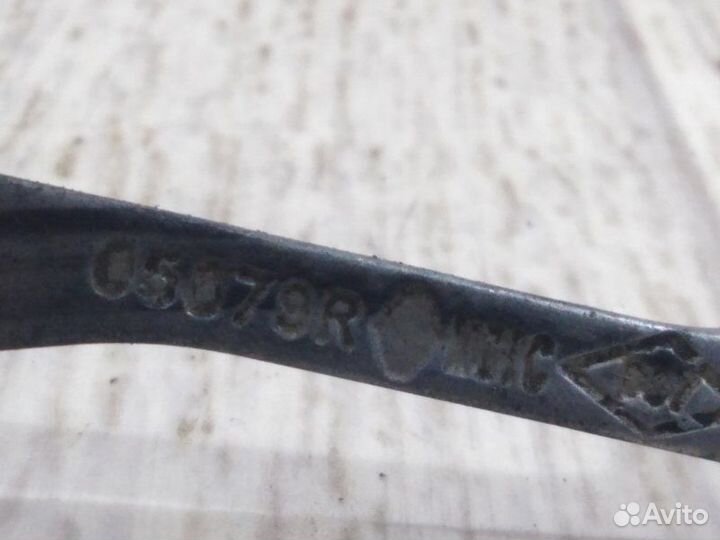 Ограничитель двери задний левый Nissan Tiida