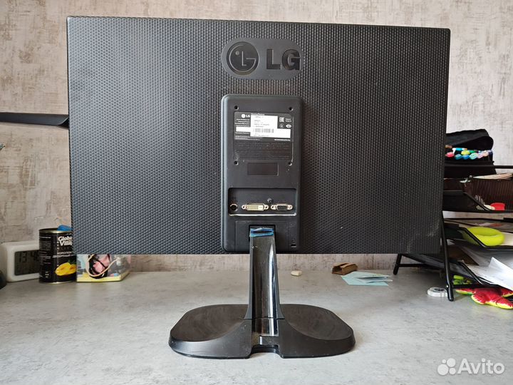 Монитор LG 23MP55D