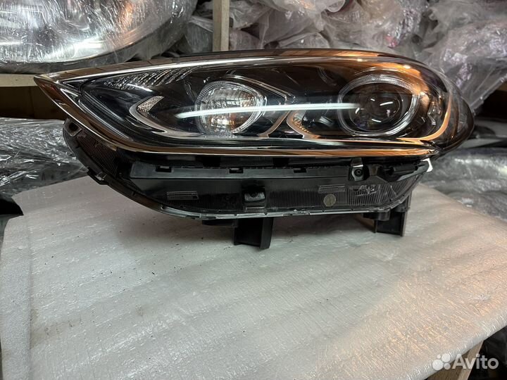 Фара левая Hyundai Sonata 7 LED