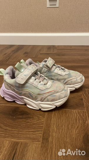 Кроссовки детские 28 размер