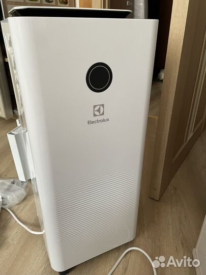Осушитель воздуха Electrolux EDH-25L