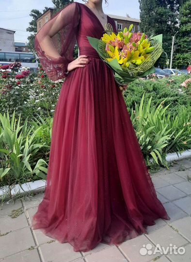 Вечернее платье