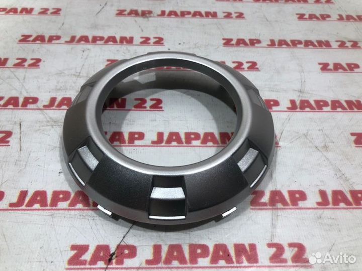 Оправа туманки Mitsubishi Pajero 4