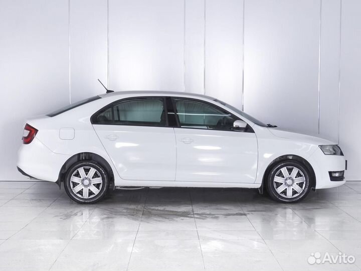 Skoda Rapid 1.6 AT, 2018, 122 122 км