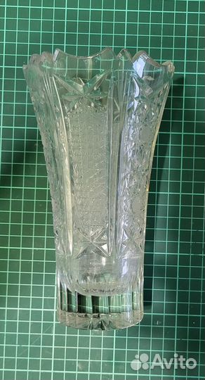 Ваза хрустальная