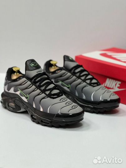 Кроссовки Nike TN Plus