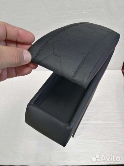 Подлокотник Nissan Almera (уп1) с 2012