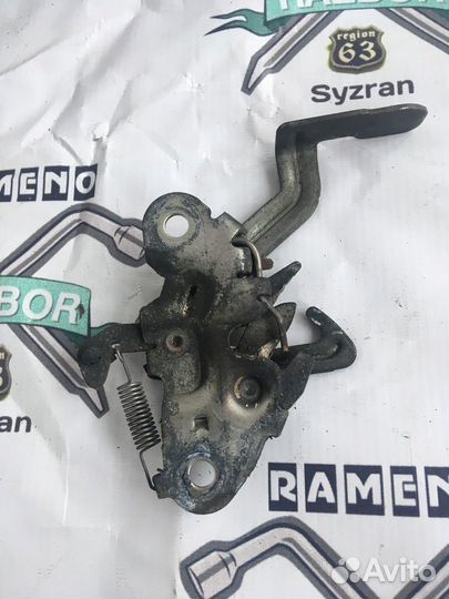 Замок капота Peugeot 308