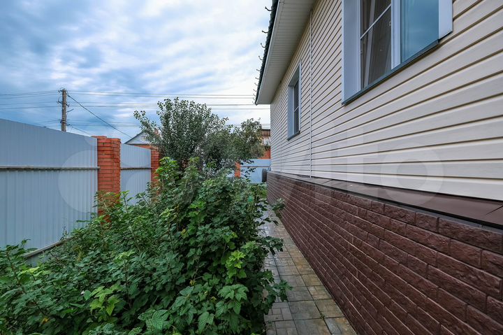 Коттедж 360 м² на участке 8 сот.