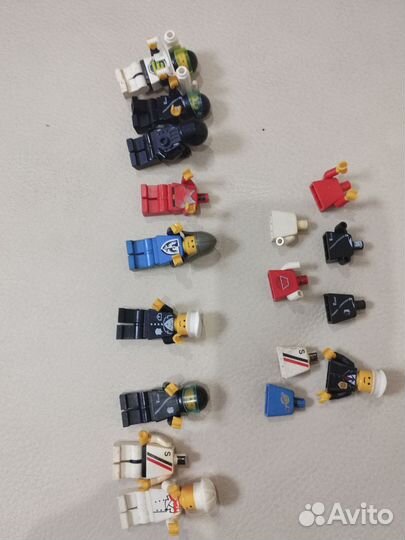 Минифигурки Lego из 90х