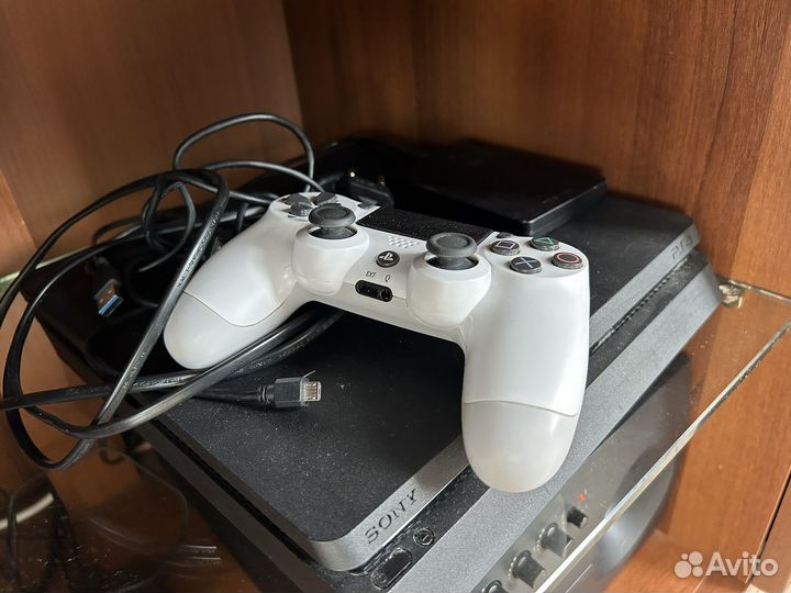 Sony playstation 4 slim