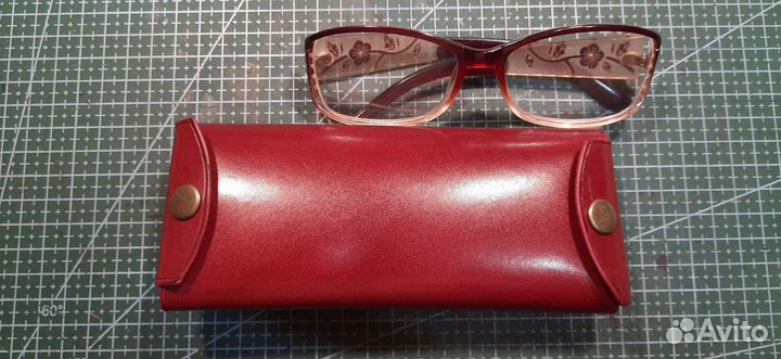 Футляр для очков кожаный