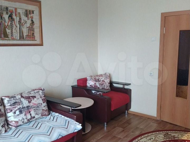 2-к. квартира, 57 м², 8/10 эт.