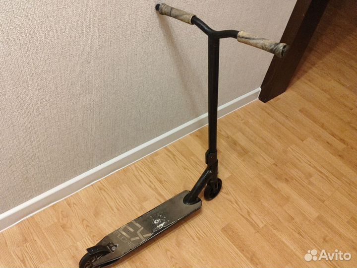 Самокат трюковой