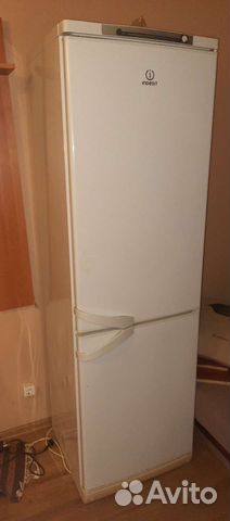 Холодильник Indesit SB200