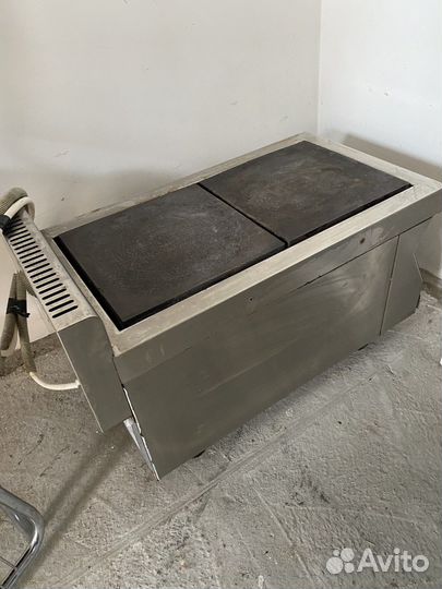 Плита электрическая,почти новая