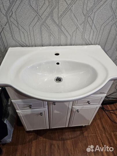 Тумба для ванной с раковиной