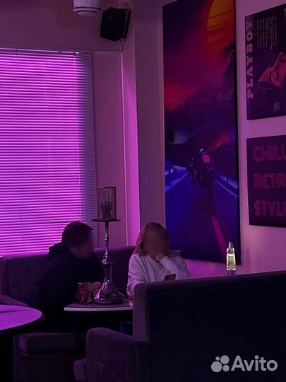 Лаундж-бар «Neon»
