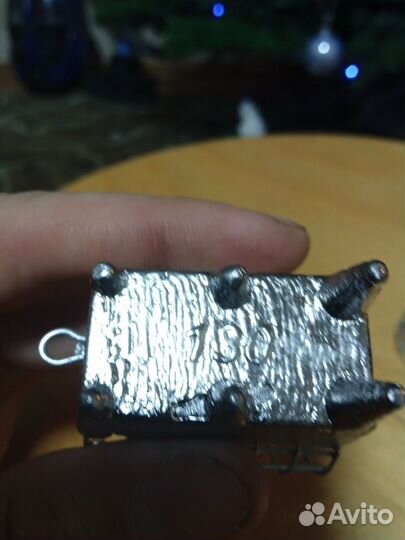 Кормушки вампир, река и колодец