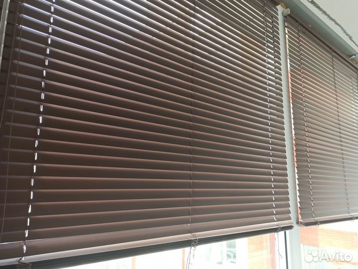 Жалюзи на балкон 6 шт б/у